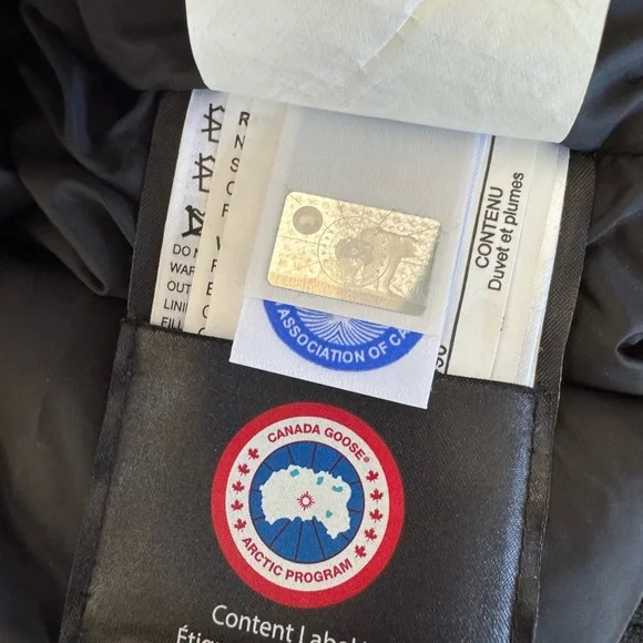 Canada Goose Women's Chilliwack Bomber PBI Jacket - Picture 11 of 12